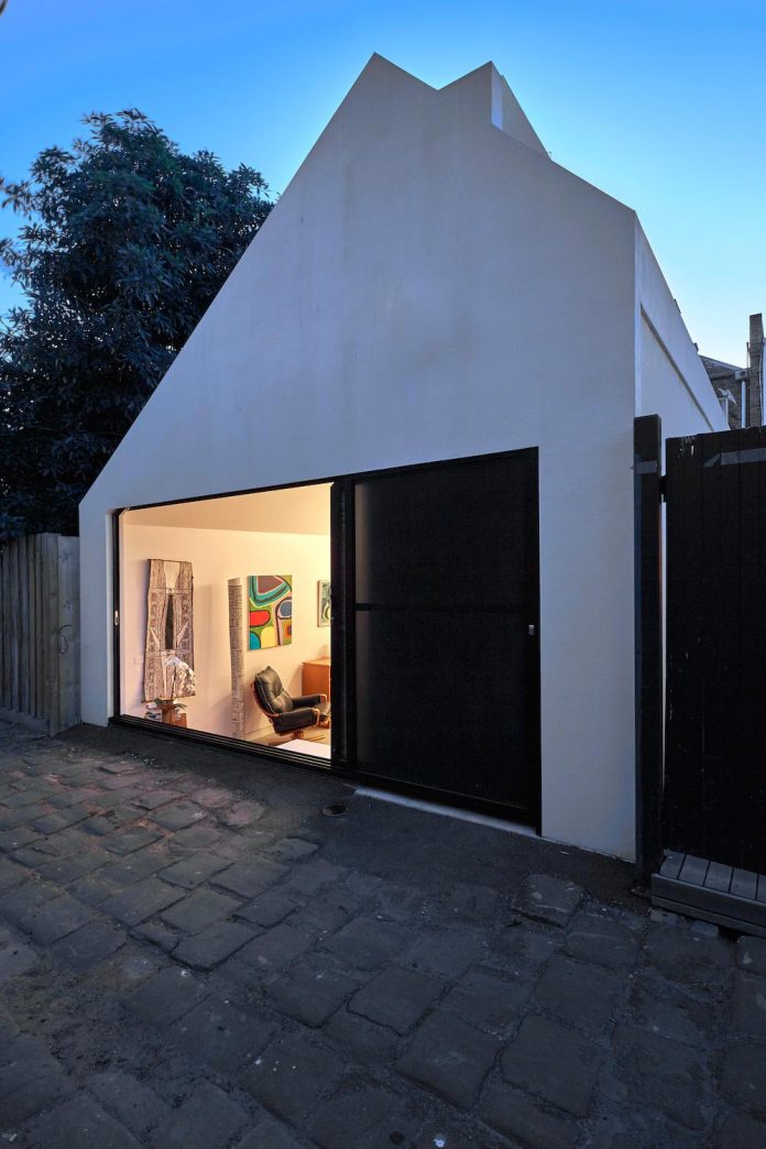 contemporary-redesigned-2-storey-small-house-austin-maynard-architects-33