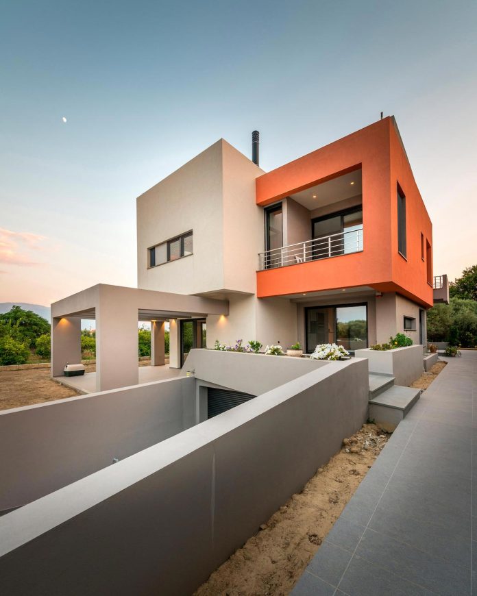 pentagonal-shaped-home-designed-barlas-architects-13