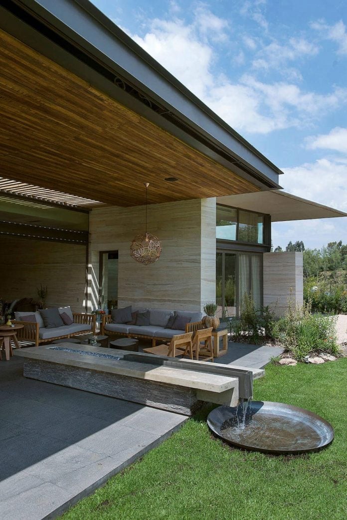 vieyra-arquitectos-design-beautiful-home-lomas-country-golf-club-house-01