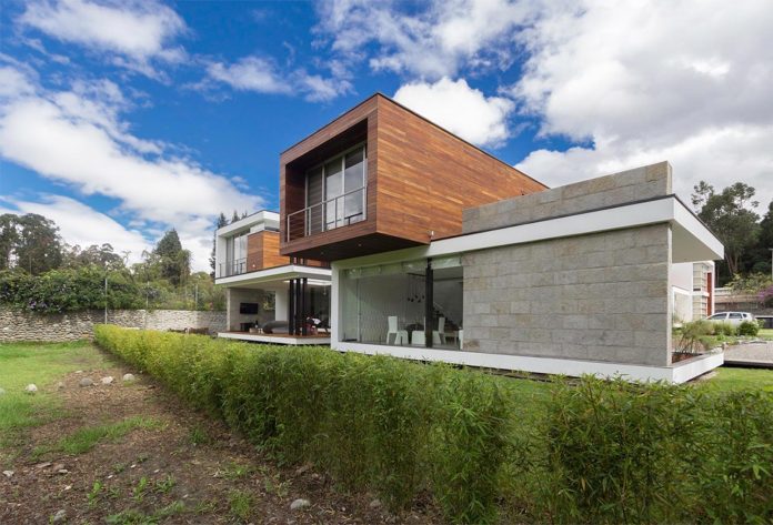 house-py-nice-big-vain-glazed-designed-modularq-arquitectura-01