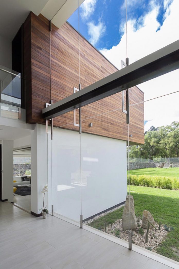 house-py-nice-big-vain-glazed-designed-modularq-arquitectura-07