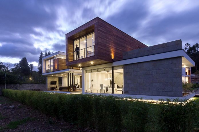 house-py-nice-big-vain-glazed-designed-modularq-arquitectura-12