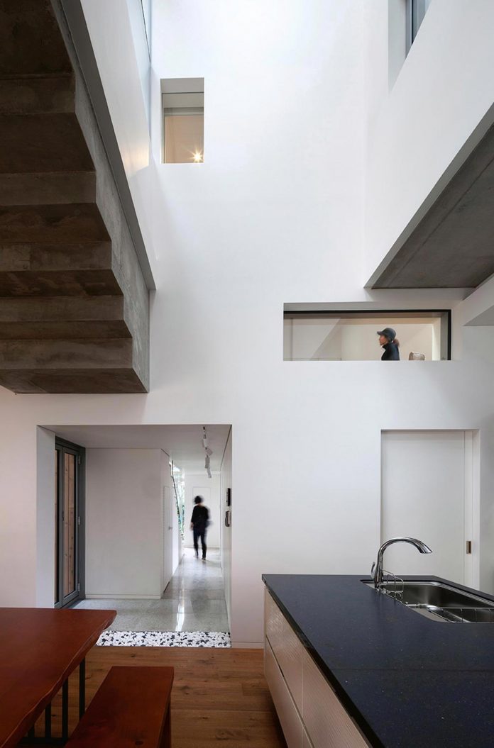 kangaroo-single-house-two-houses-within-hyunjoon-yoo-architects-06