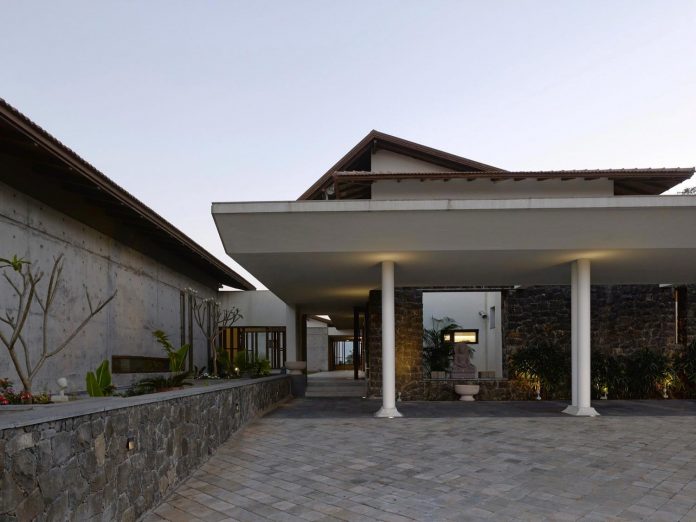 large-weekend-getaway-house-joint-family-consisting-three-smaller-villas-03