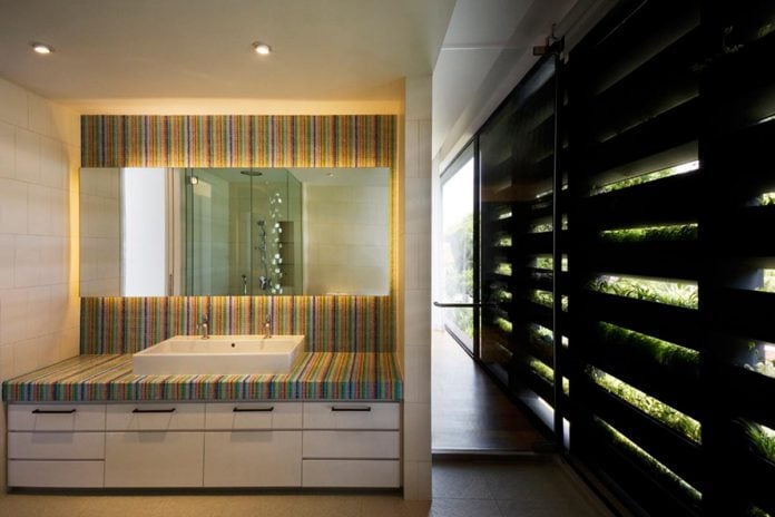 maximum-garden-house-located-singapore-designed-formwerkz-architects-13