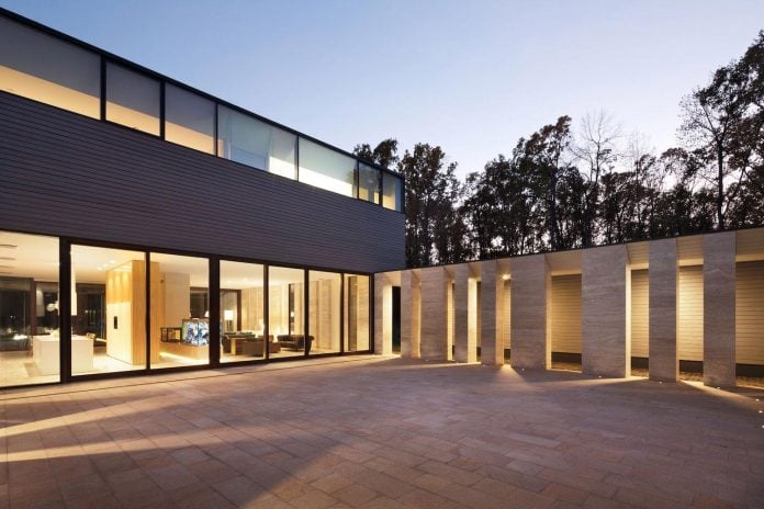 modern-house-peristyle-located-oak-tree-forest-homogenous-structure-12
