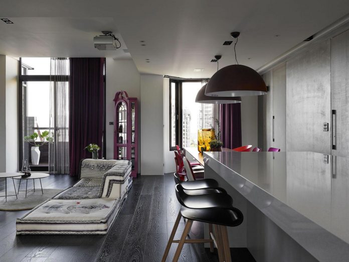 modern-penthouse-situated-11th-floor-high-rise-taipei-05