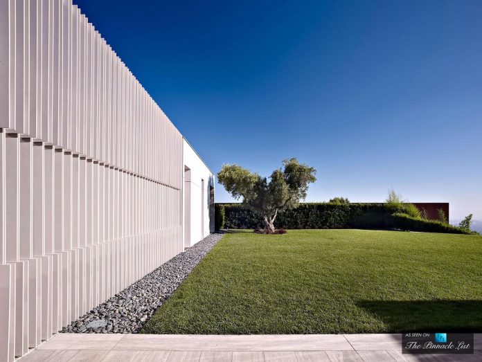 oberfeld-luxury-residence-clean-modern-10000-square-foot-home-emerges-containing-two-main-floors-02