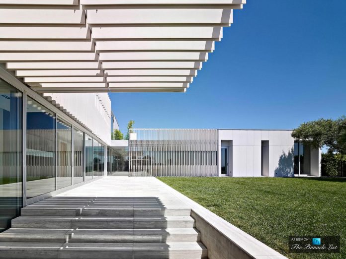 oberfeld-luxury-residence-clean-modern-10000-square-foot-home-emerges-containing-two-main-floors-05