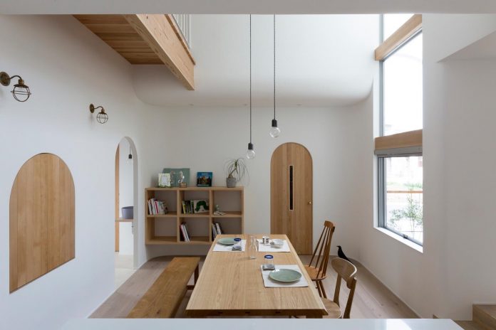 otsu-house-alts-design-office-comfy-house-welcoming-atmosphere-lots-light-07