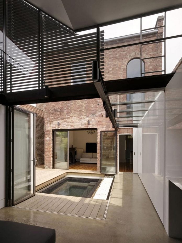 vader-house-victorian-terrace-features-modern-framed-steel-skeleton-extension-10