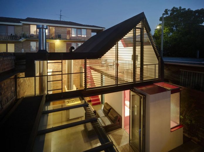 vader-house-victorian-terrace-features-modern-framed-steel-skeleton-extension-24