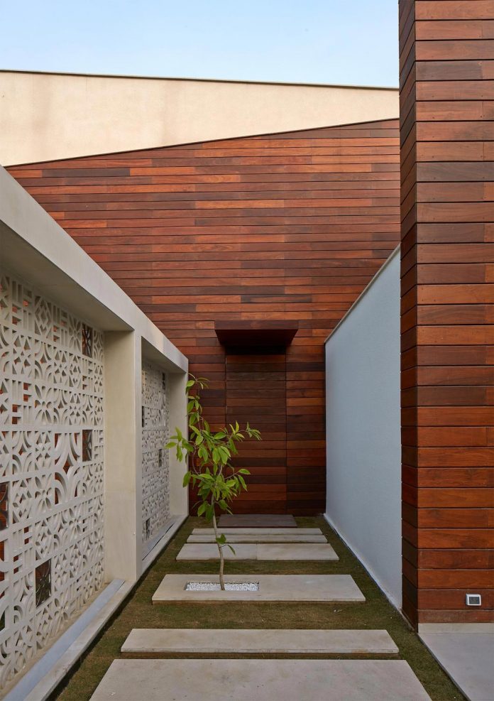 artisan-house-project-morphogenesis-looks-revive-re-establish-patronage-traditional-indian-artisanal-skills-03