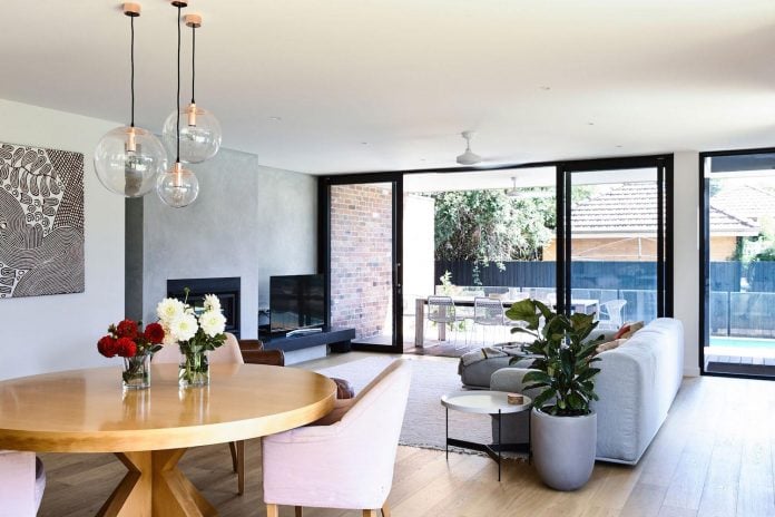 california-design-home-recycled-brick-exterior-stylish-bright-interior-12
