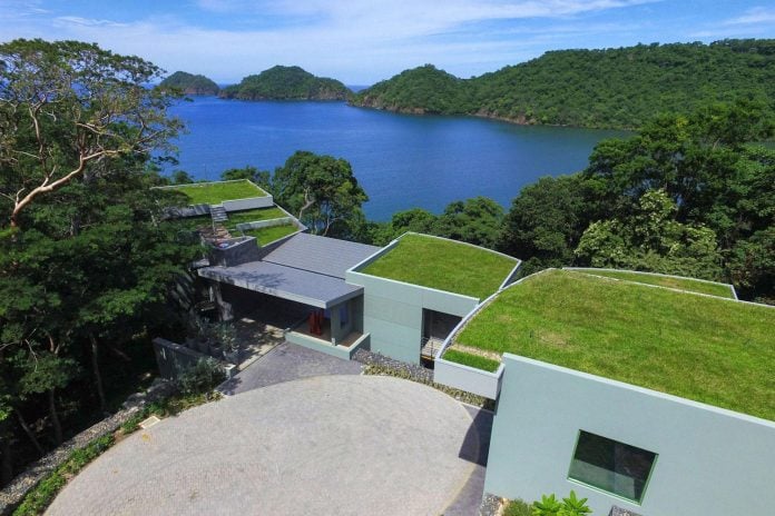 casa-magayon-sarco-architects-tropical-modern-luxury-home-peninsula-papagayo-luxury-resort-costa-rica-04