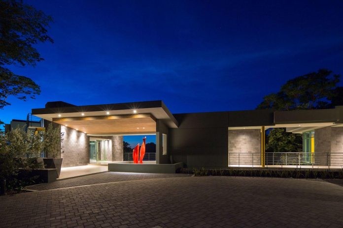 casa-magayon-sarco-architects-tropical-modern-luxury-home-peninsula-papagayo-luxury-resort-costa-rica-34