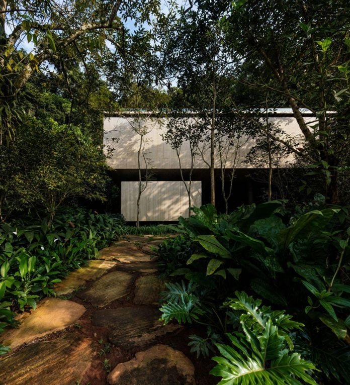 jungle-house-studiomk27-home-rain-forest-settled-mountainous-topography-dense-vegetation-05
