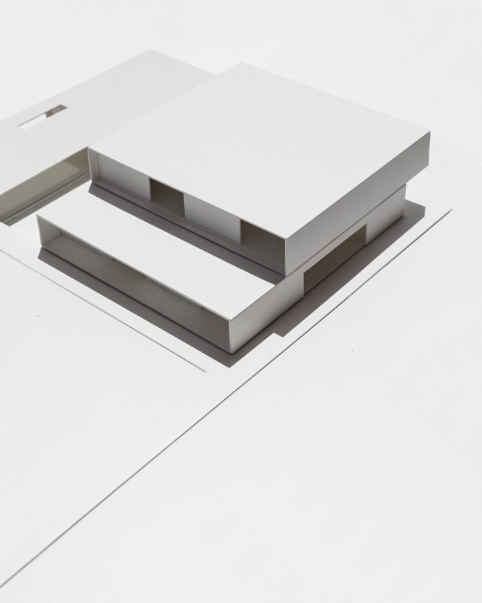 la-pinada-house-fran-silvestre-arquitectos-minimalist-contemporary-home-full-family-stories-covered-white-43