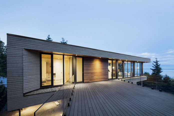 mountain-residence-cap-laigle-v-shape-long-facades-suspended-nature-10