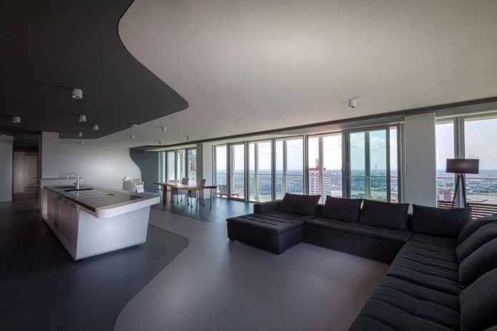 panoramic-view-rotterdam-cityscape-43rd-floor-huge-modern-apartment-02