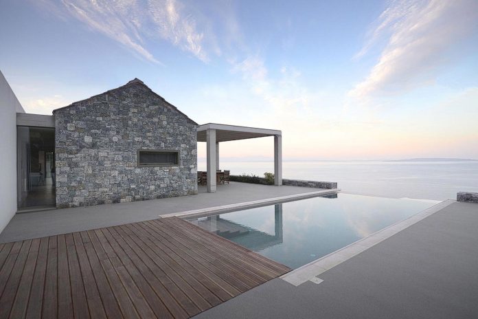 sea-view-villa-pera-melana-greece-use-various-materials-alteration-design-10
