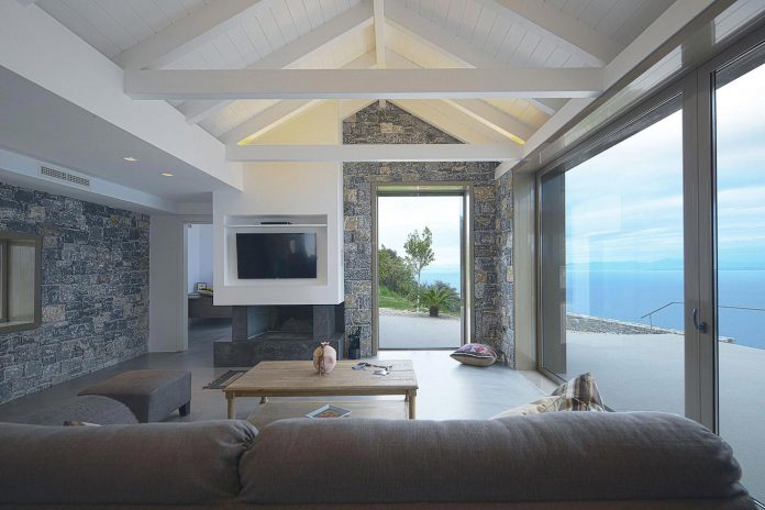 sea-view-villa-pera-melana-greece-use-various-materials-alteration-design-12