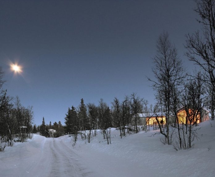 simplicity-restraint-year-lodge-situated-near-cross-country-ski-tracks-winter-hiking-tracks-summer-16