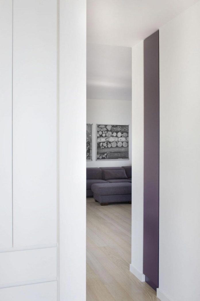 apartment-situated-near-bratislava-designed-continuous-space-01