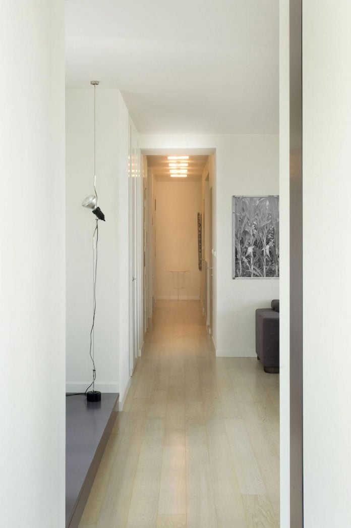 apartment-situated-near-bratislava-designed-continuous-space-02