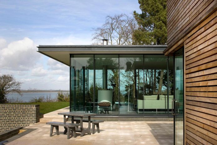 compact-1960s-bungalow-gets-renovation-extension-glass-pavilion-living-room-05