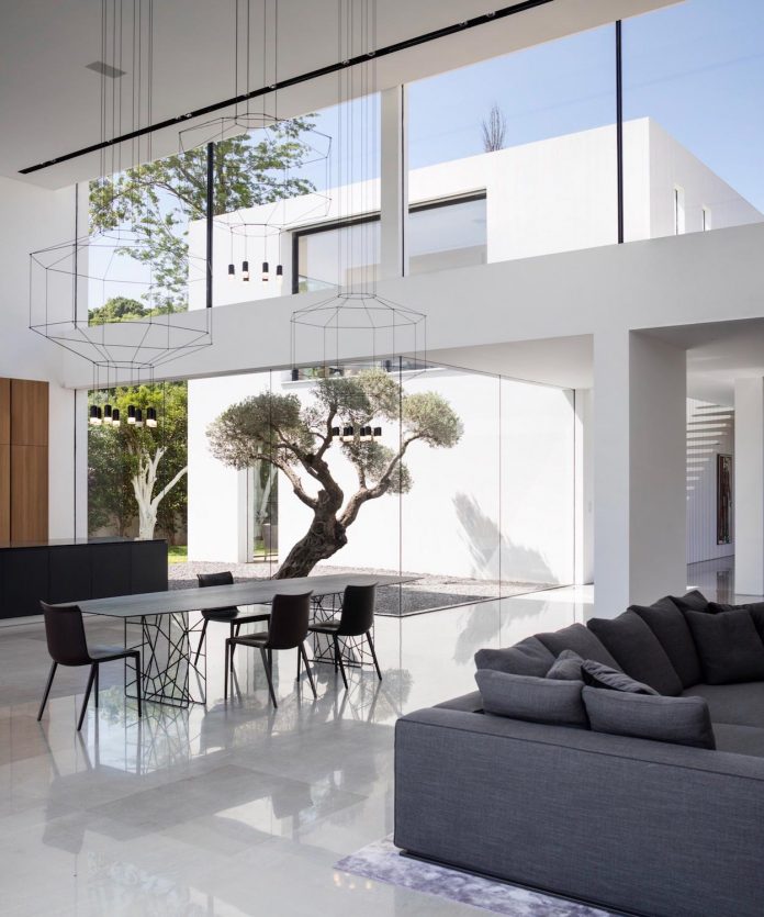 contemporary-open-light-filled-simple-minimalist-space-f-house-27