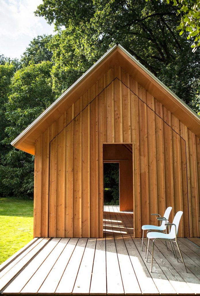 diy-adjustable-wooden-home-can-easily-adjusted-weather-type-mood-occasion-12