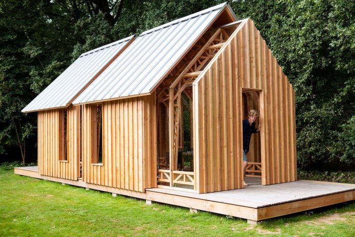 diy-adjustable-wooden-home-can-easily-adjusted-weather-type-mood-occasion-15