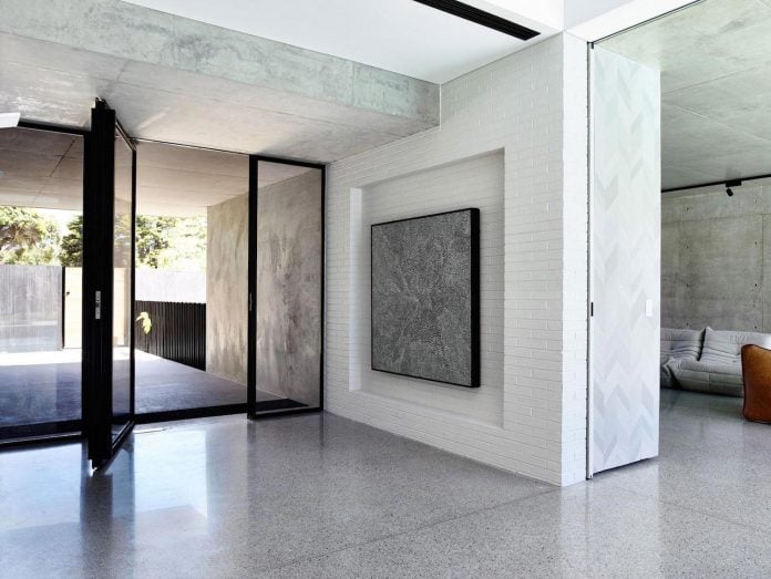 mckimm-designs-modern-concrete-family-home-wolseley-07