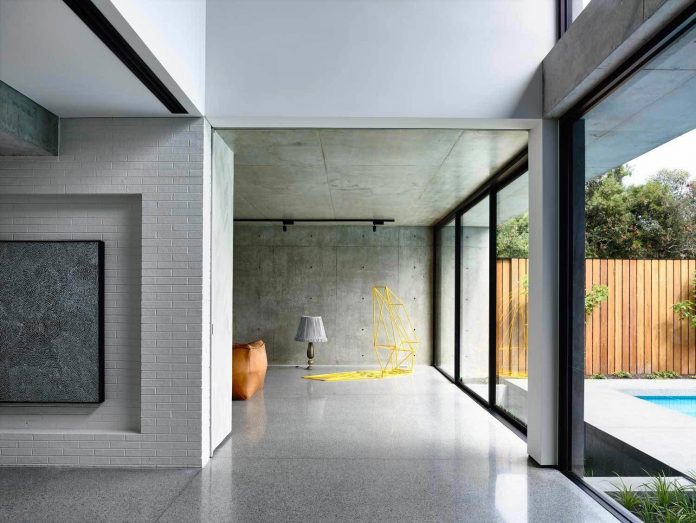 mckimm-designs-modern-concrete-family-home-wolseley-08