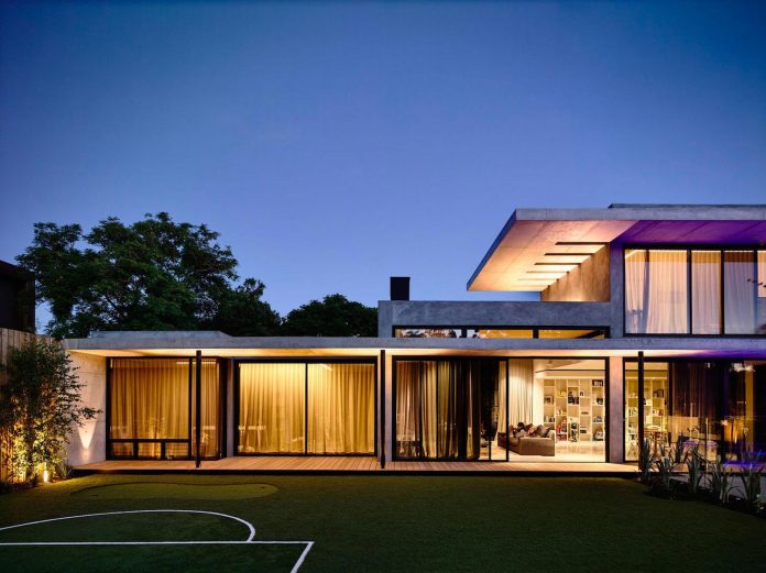 mckimm-designs-modern-concrete-family-home-wolseley-30