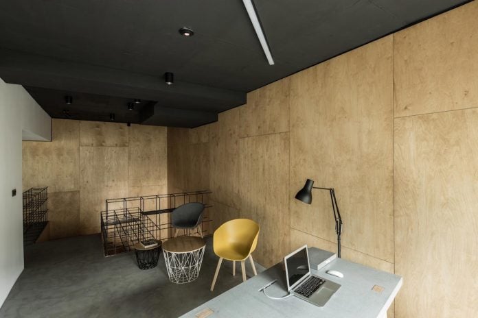 office-designed-idea-simplicity-beauty-uses-wood-concrete-bit-metal-11