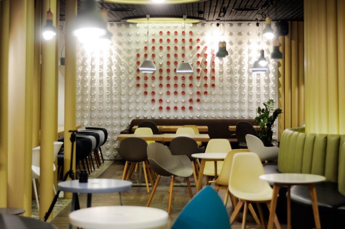retro-futuristic-interior-redcup-coffeeshop-opened-sochi-06
