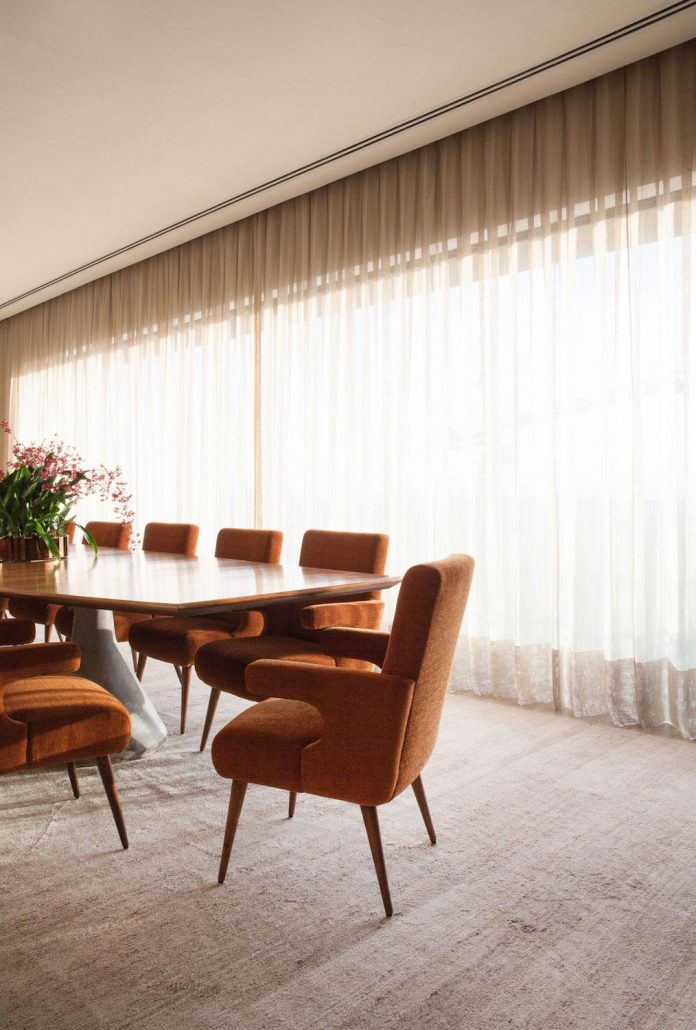 sao-paulo-penthouse-design-order-create-cozy-solemn-atmosphere-11