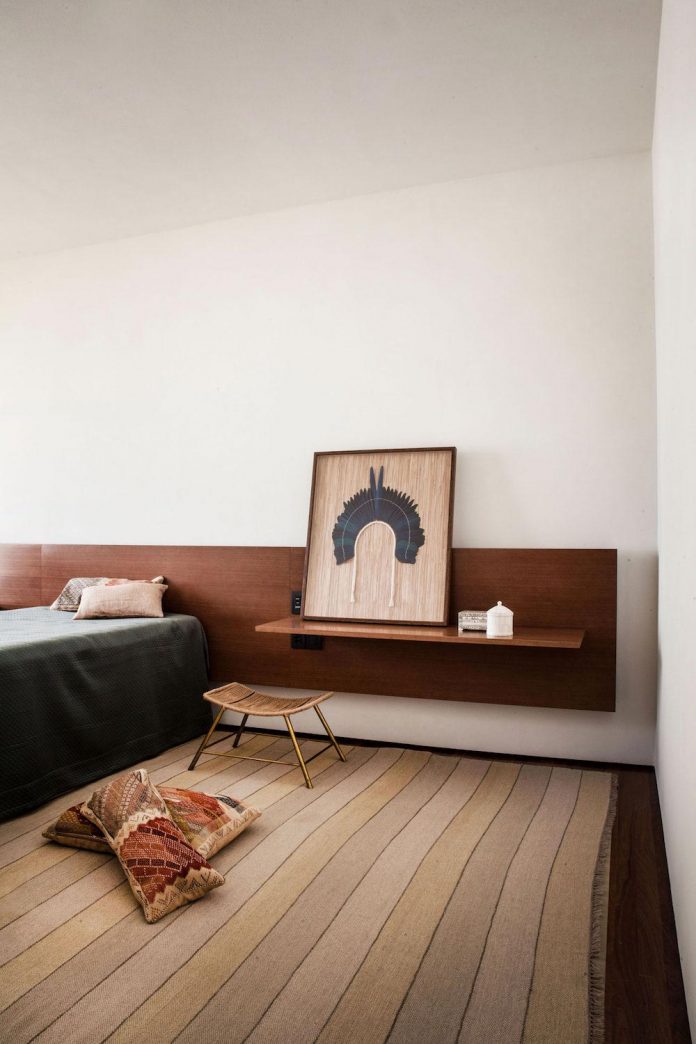 sao-paulo-penthouse-design-order-create-cozy-solemn-atmosphere-12