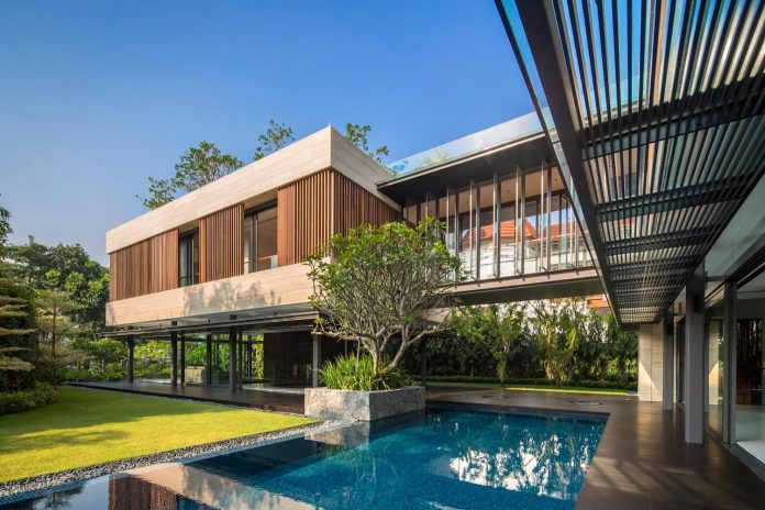 secret-garden-house-luxurious-tropical-contemporary-family-home-singapore-04