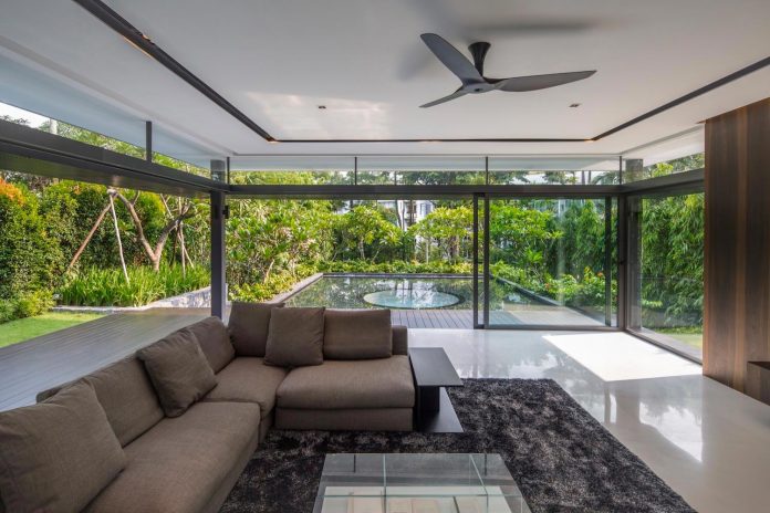 secret-garden-house-luxurious-tropical-contemporary-family-home-singapore-17