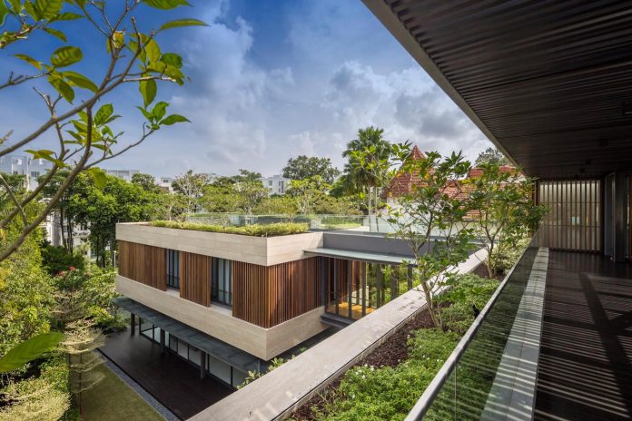 secret-garden-house-luxurious-tropical-contemporary-family-home-singapore-30