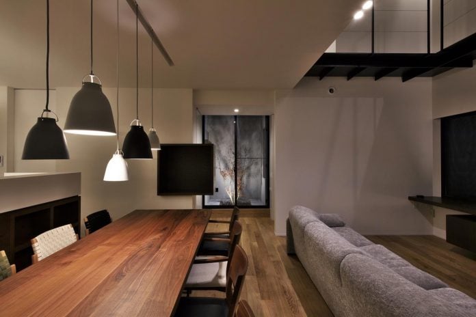 single-family-house-located-tokyo-built-severe-restrictions-space-land-height-21