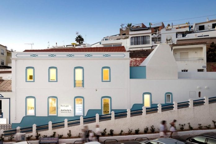 sothebys-real-estate-headquarters-carvoeiro-algarve-characterized-local-traditional-construction-technics-well-materials-15