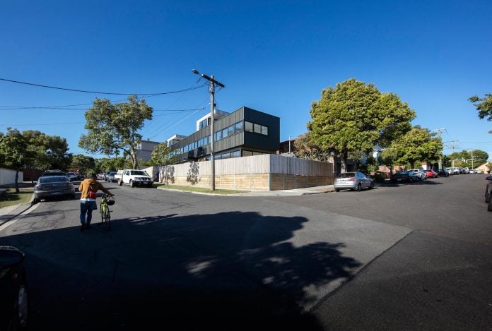 st-kilda-east-townhouses-includes-two-typical-dwellings-three-family-generations-02