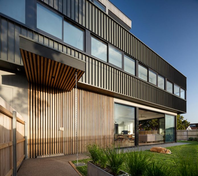 st-kilda-east-townhouses-includes-two-typical-dwellings-three-family-generations-04