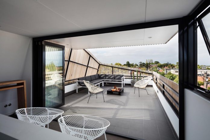 st-kilda-east-townhouses-includes-two-typical-dwellings-three-family-generations-15
