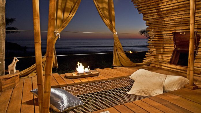 treehouse-suite-beachfront-bi-level-elliptical-shaped-bamboo-wrapped-treehouse-11