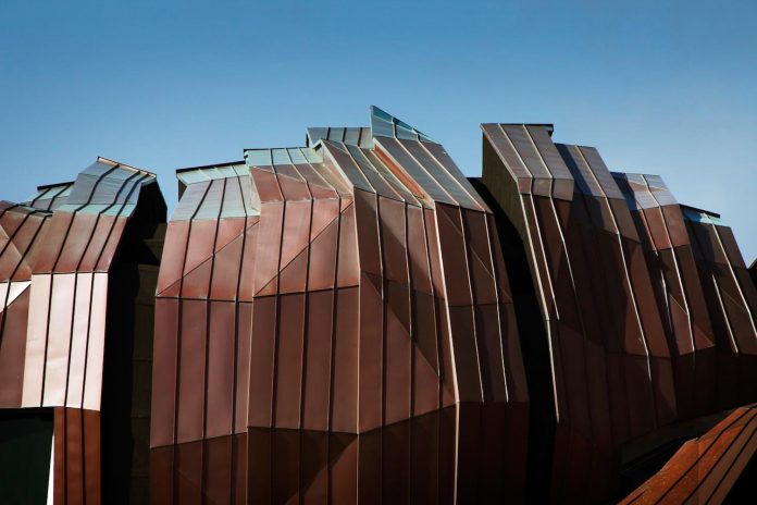 unique-edgy-aesthetic-design-wellington-international-airport-passenger-terminal-04